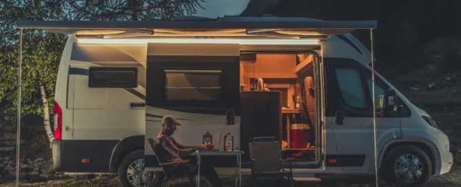 Kaj krije zavarovanje avtodoma in kdaj potrebujete dodatna kritja?