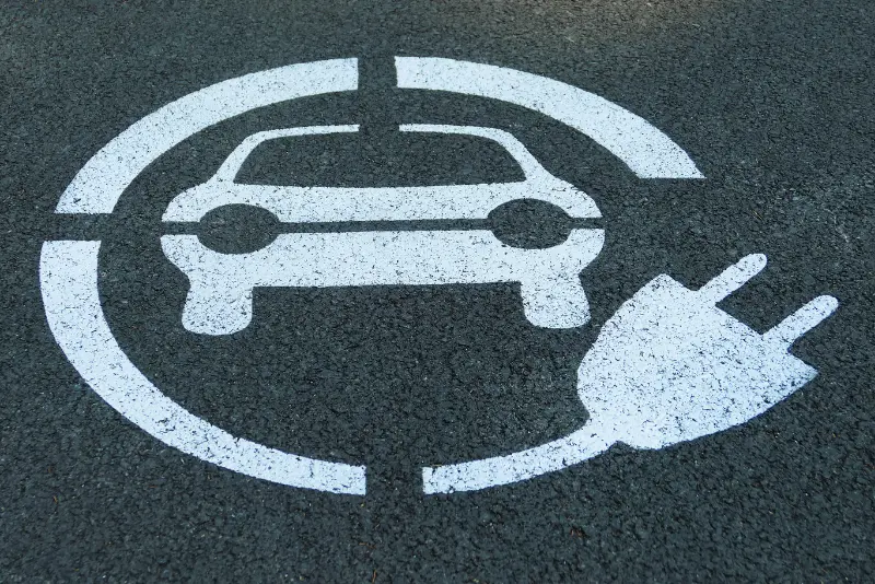 Kaj vključuje zavarovanje električnega vozila?